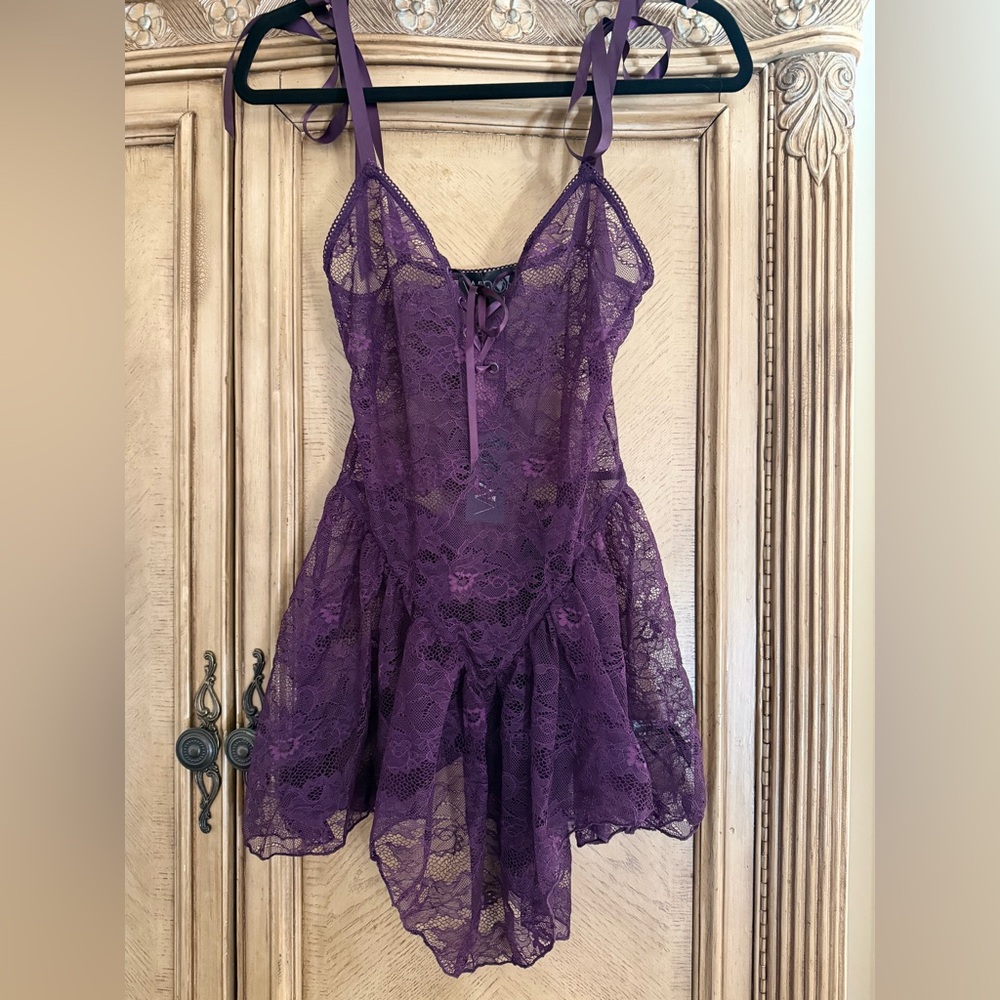 🦋WIDOW Lace Teddy